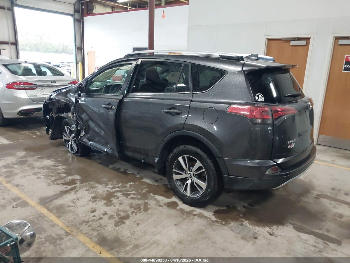 2016 TOYOTA RAV4 XLE — снимка 3