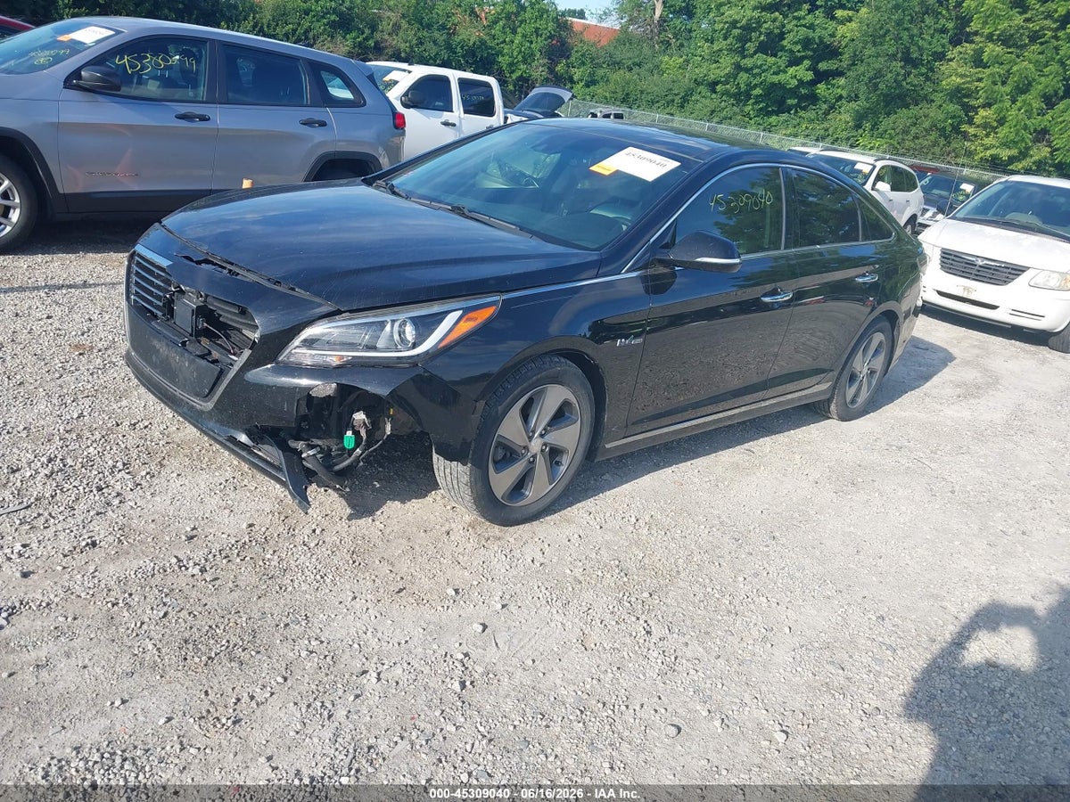 2017 HYUNDAI SONATA HYBRID LIMITED — снимка 2