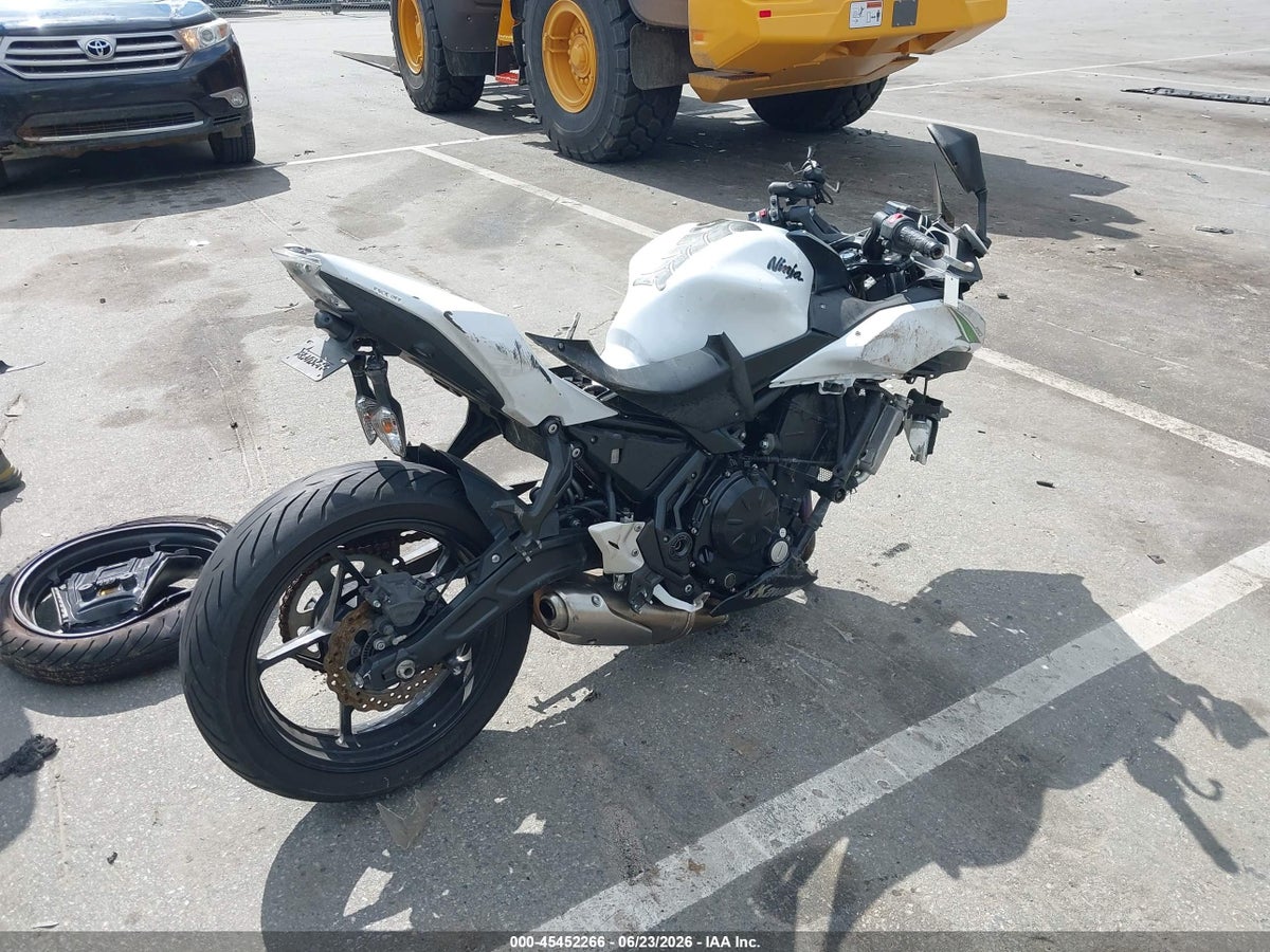 2017 KAWASAKI EX650 J — снимка 4