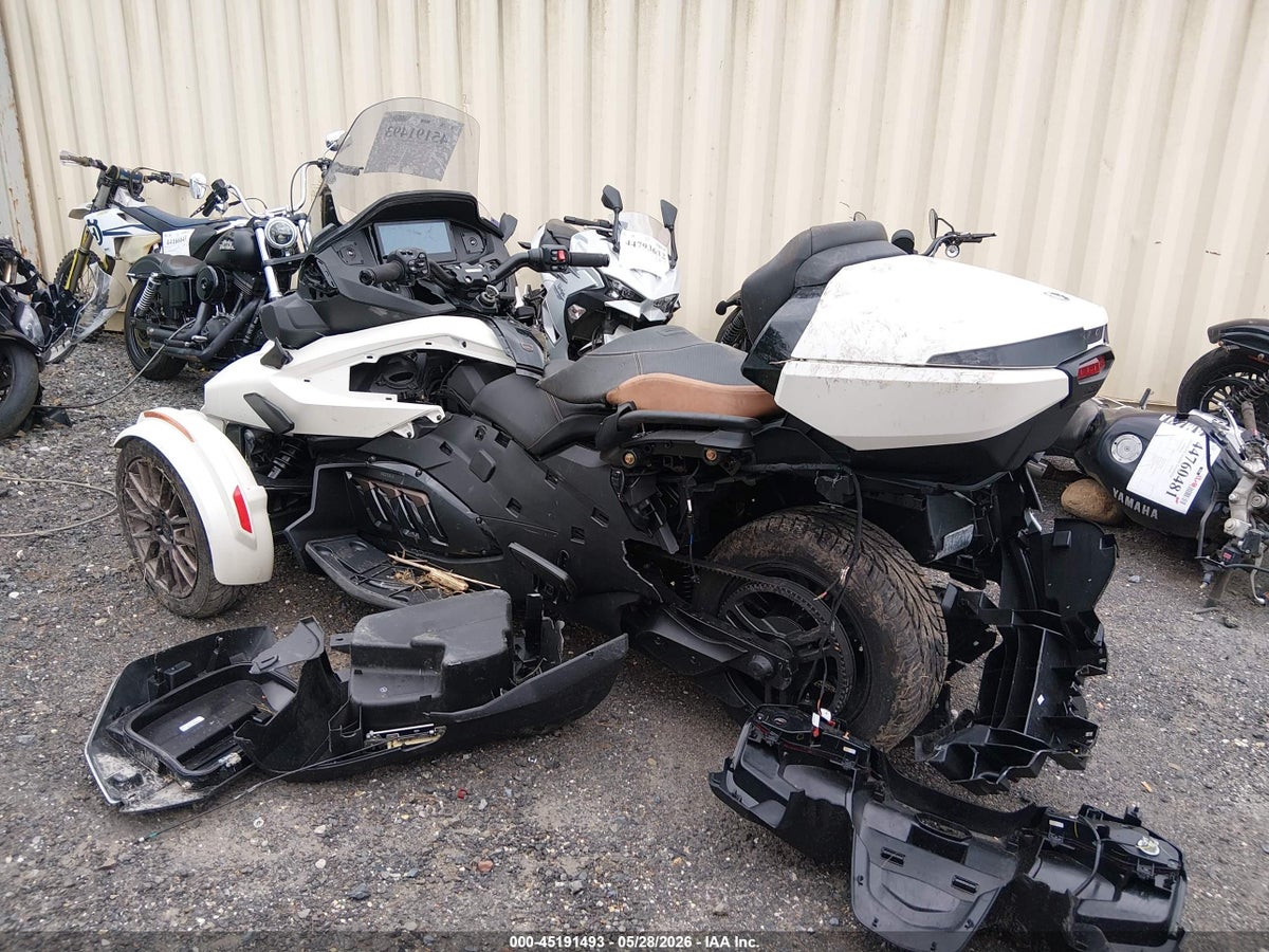 2024 CAN-AM SPYDER ROADSTER RT/RT LIMITED — photo 3