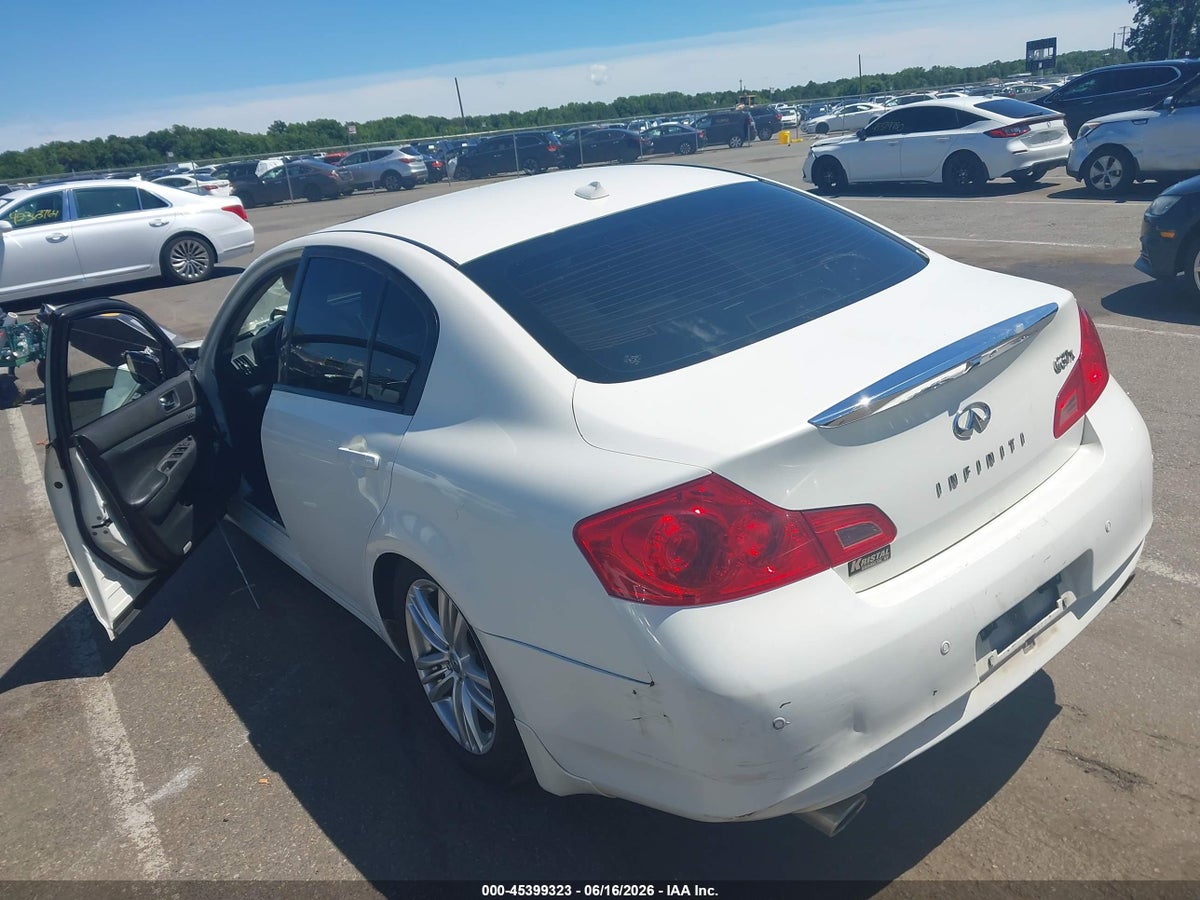 2013 INFINITI G37X — снимка 3