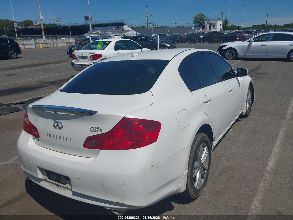 2013 INFINITI G37X — снимка 4