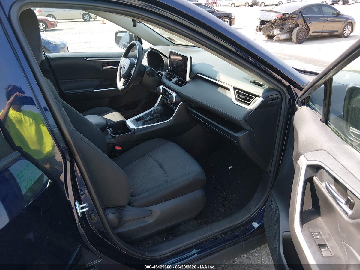 2024 TOYOTA RAV4 XLE — снимка 5