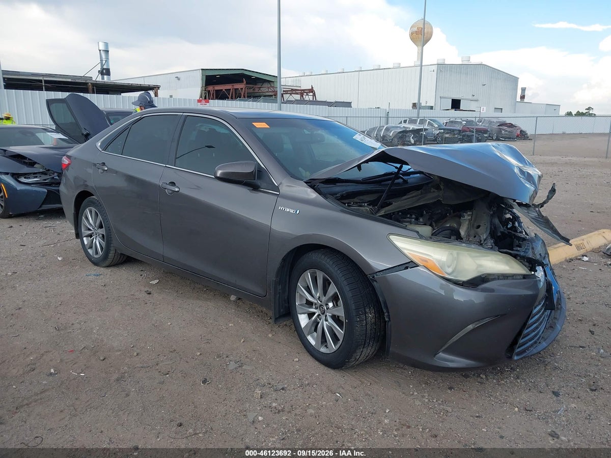 2015 TOYOTA CAMRY HYBRID XLE