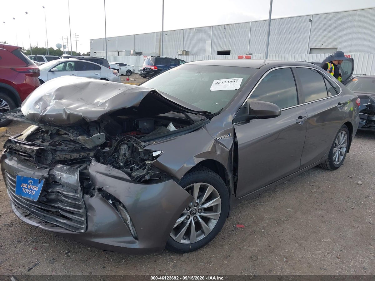 2015 TOYOTA CAMRY HYBRID XLE — снимка 2