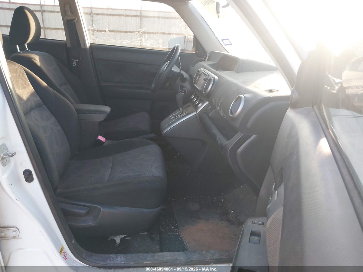 2014 SCION XB — photo 5