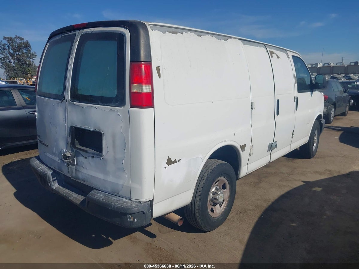 2010 CHEVROLET EXPRESS 2500 WORK VAN — снимка 4