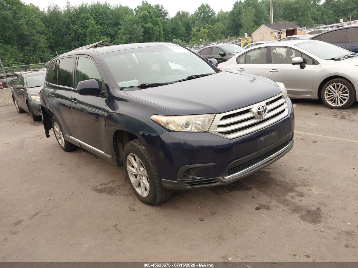 2013 TOYOTA HIGHLANDER BASE V6