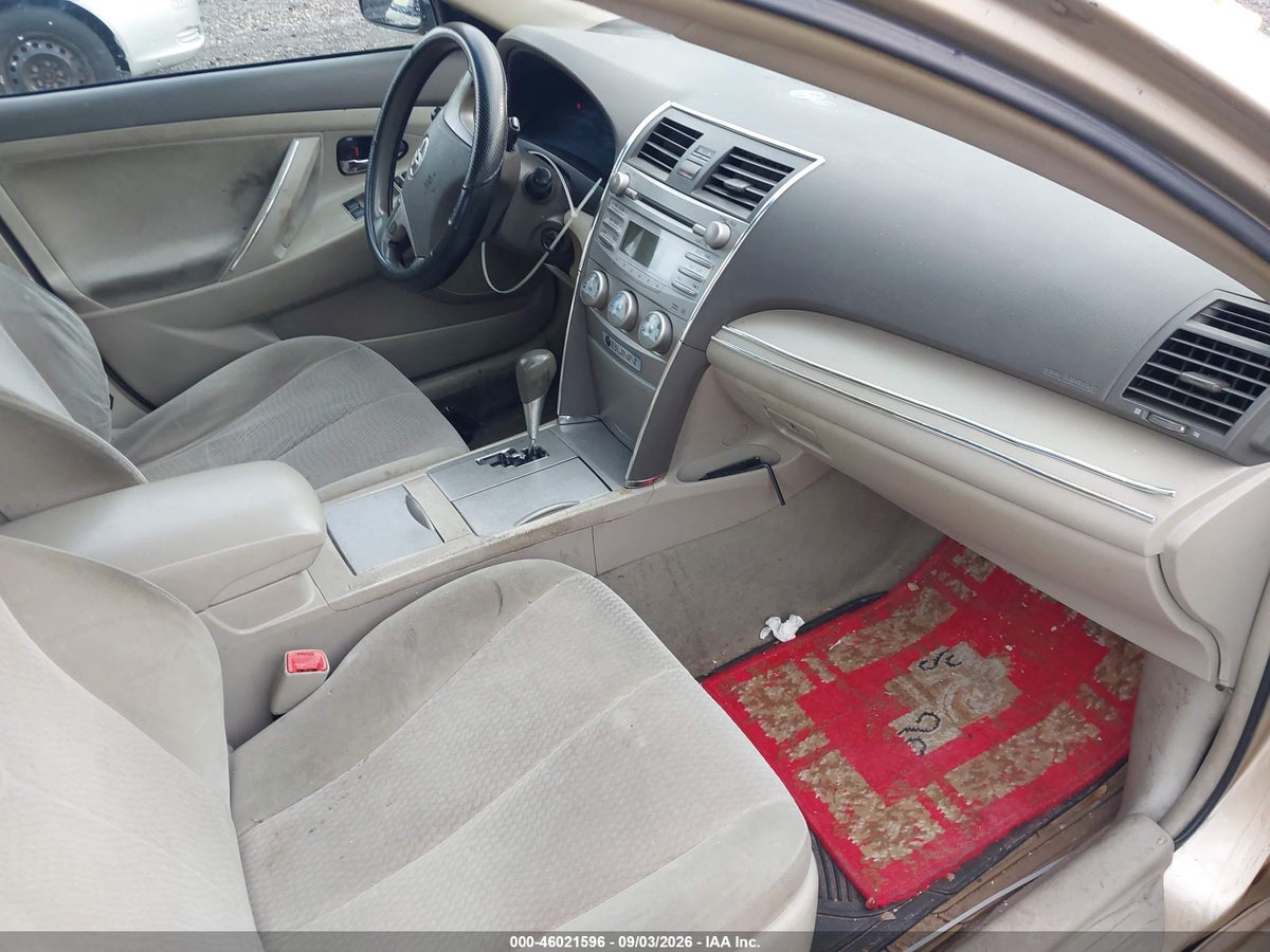 2011 TOYOTA CAMRY LE — снимка 5