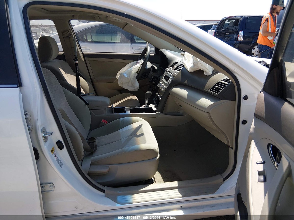 2011 TOYOTA CAMRY LE — снимка 5