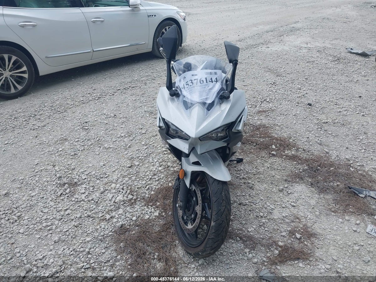 2025 KAWASAKI EX500 — photo 5
