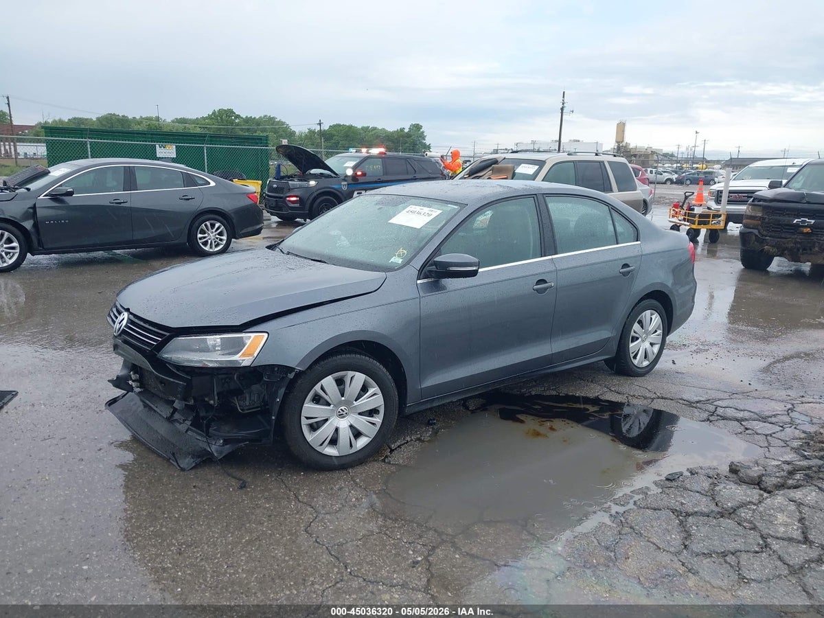2013 VOLKSWAGEN JETTA 2.5L SE — снимка 2