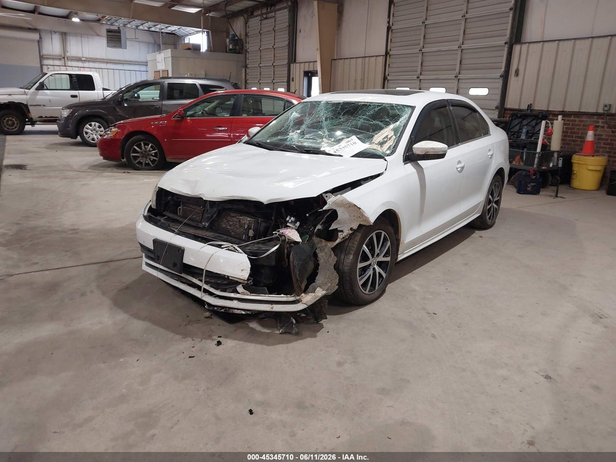 2017 VOLKSWAGEN JETTA 1.4T SE — снимка 2