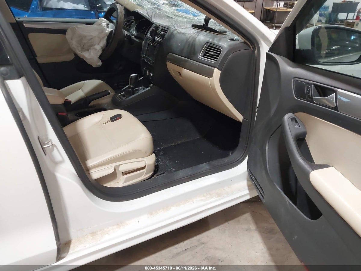 2017 VOLKSWAGEN JETTA 1.4T SE — снимка 5