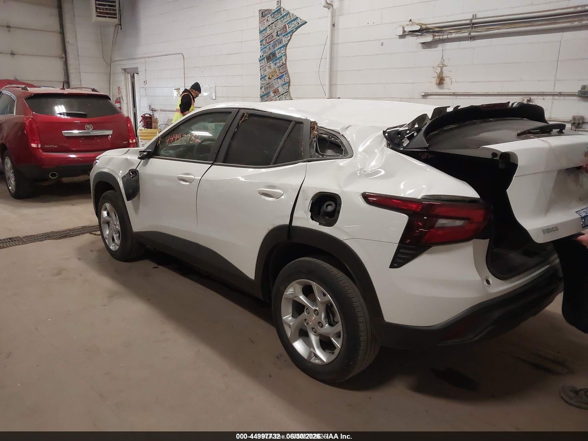 2025 CHEVROLET TRAX FWD LS — снимка 3
