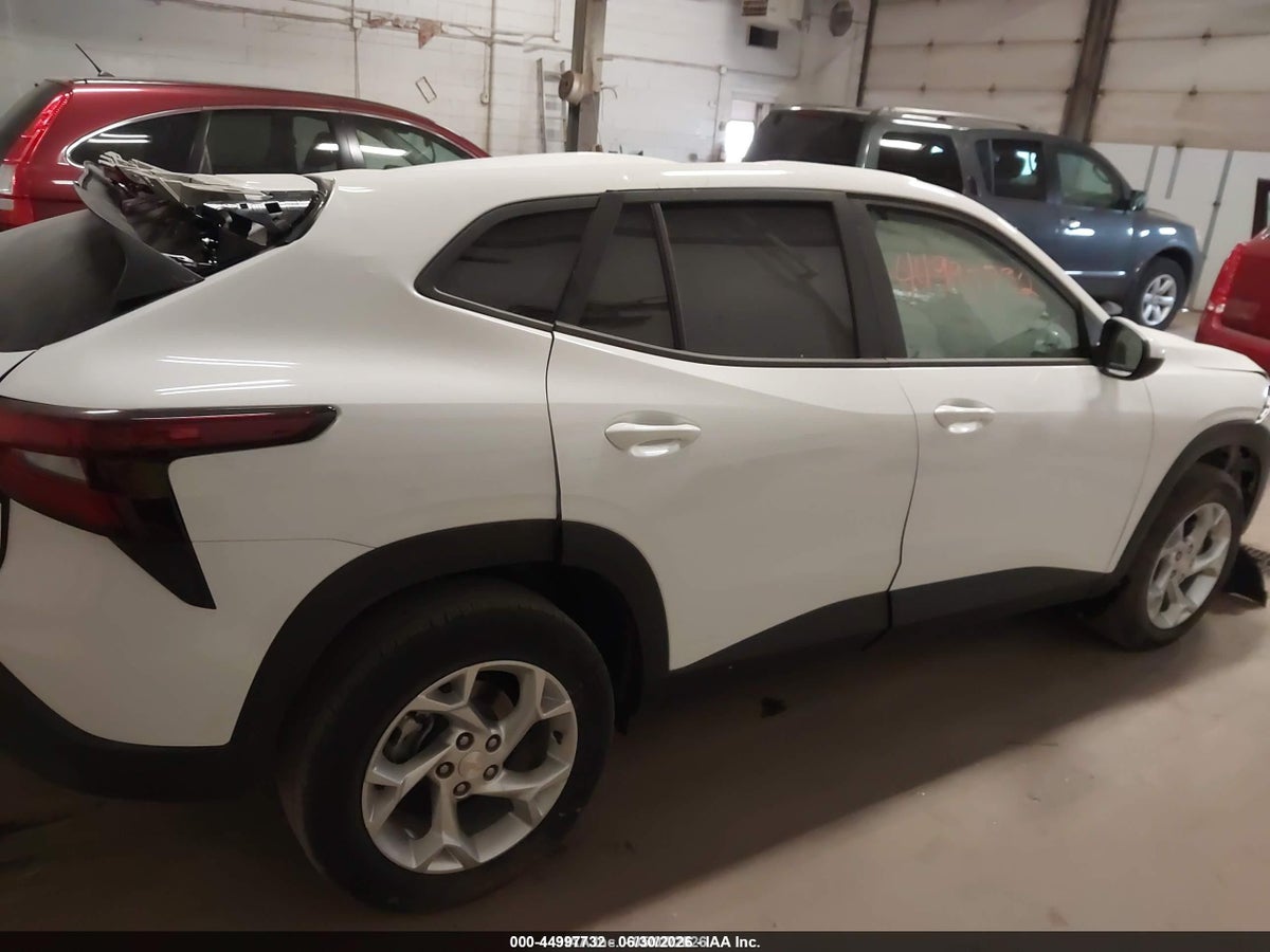 2025 CHEVROLET TRAX FWD LS — снимка 4
