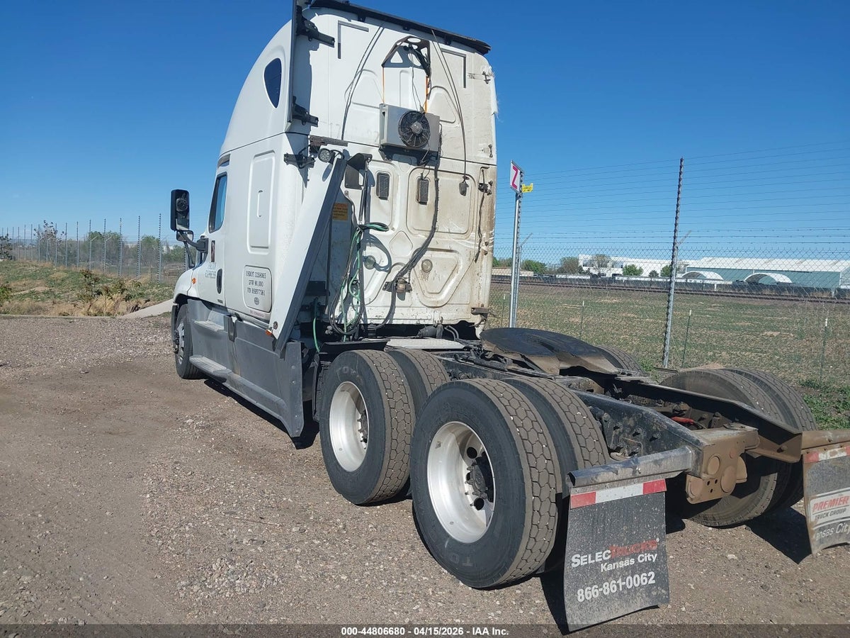 2017 FREIGHTLINER CASCADIA 125 — снимка 3