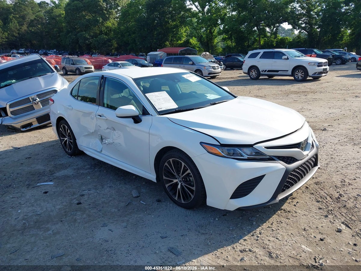 2020 TOYOTA CAMRY SE