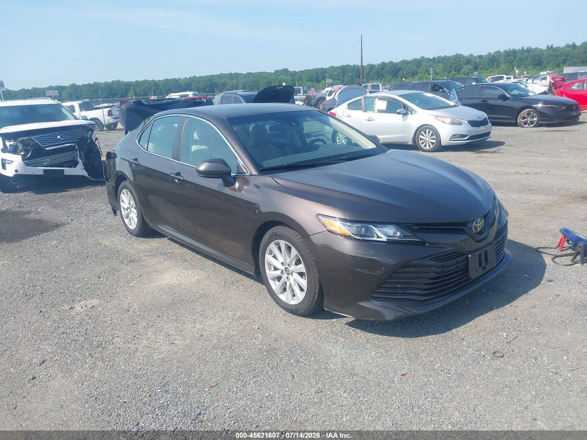 2018 TOYOTA CAMRY LE