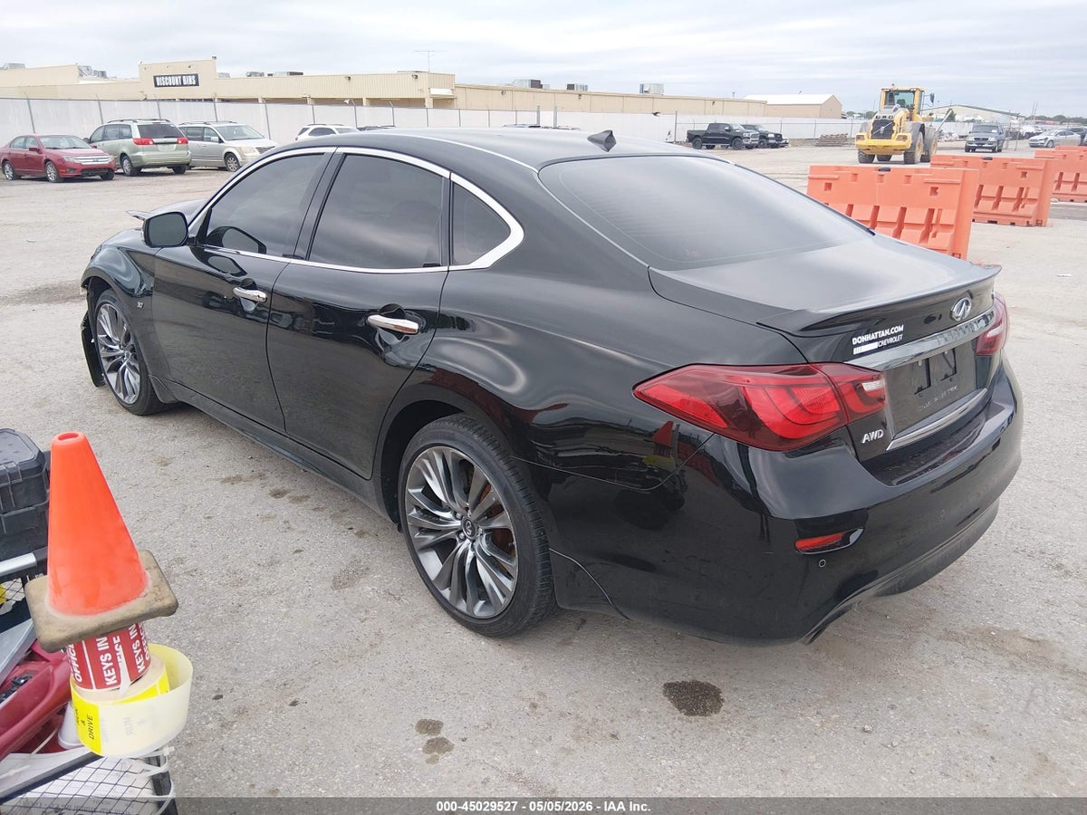 2017 INFINITI Q70 3.7X — снимка 3