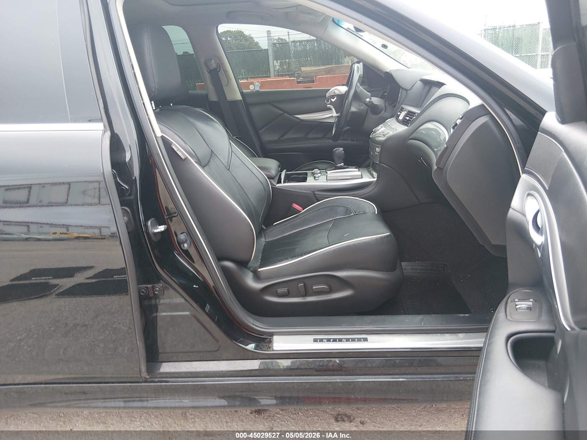 2017 INFINITI Q70 3.7X — снимка 5