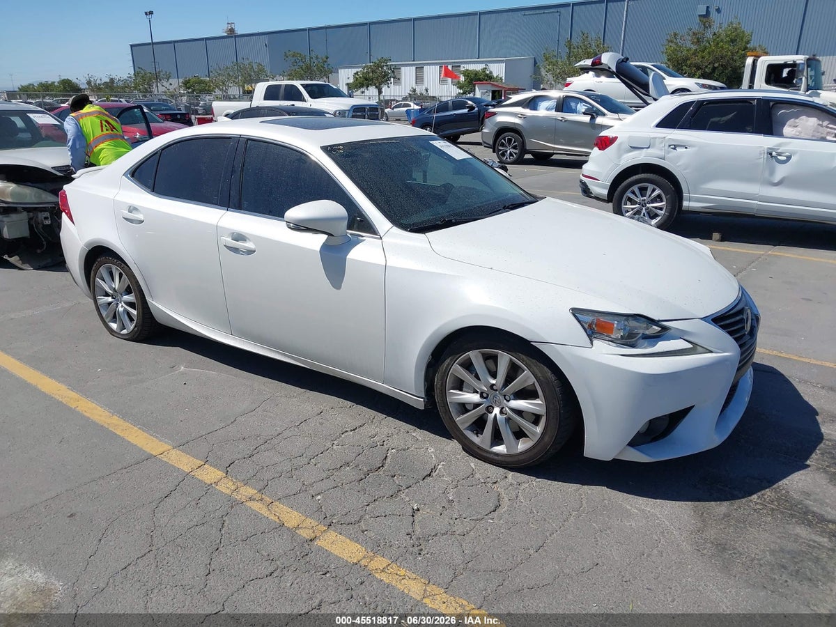 2016 LEXUS IS 200T