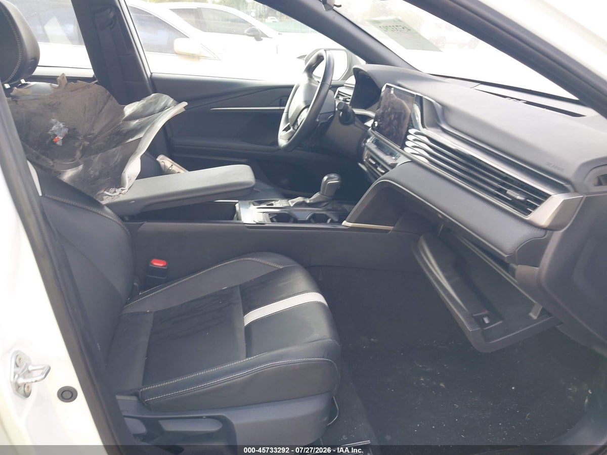 2025 TOYOTA CAMRY SE — снимка 5