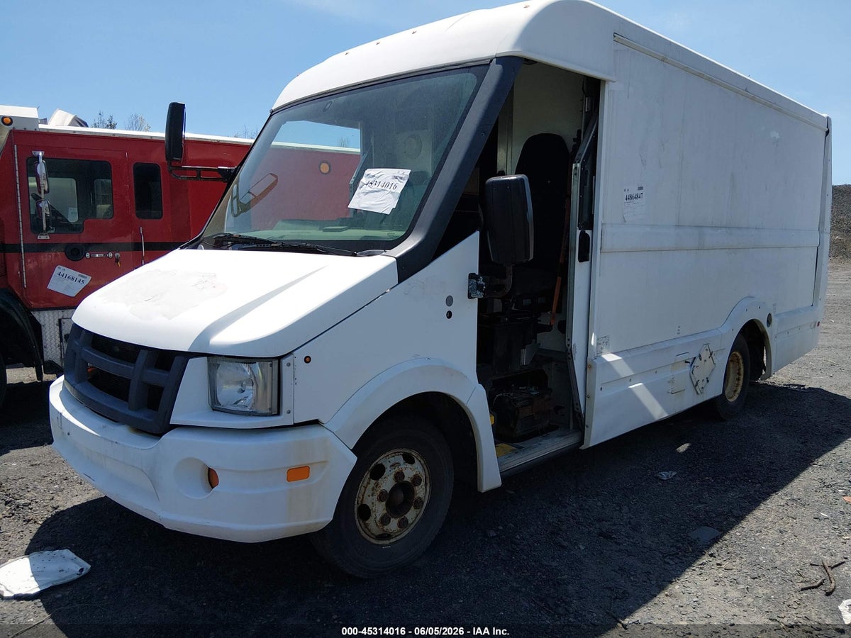 2013 ISUZU COMMERCIAL VAN — снимка 2