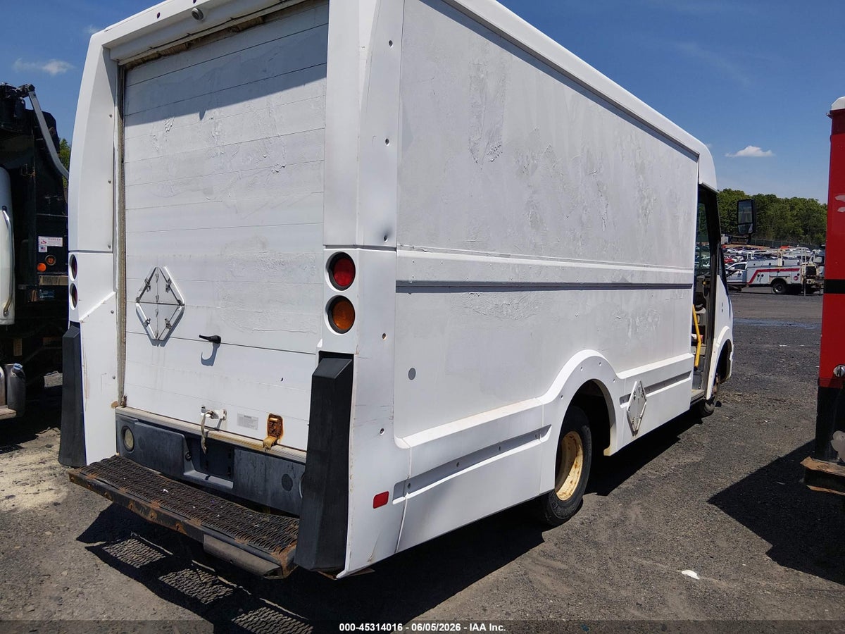 2013 ISUZU COMMERCIAL VAN — снимка 4