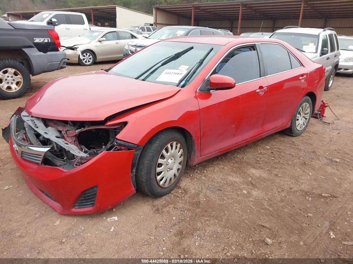 2014 TOYOTA CAMRY L — снимка 2