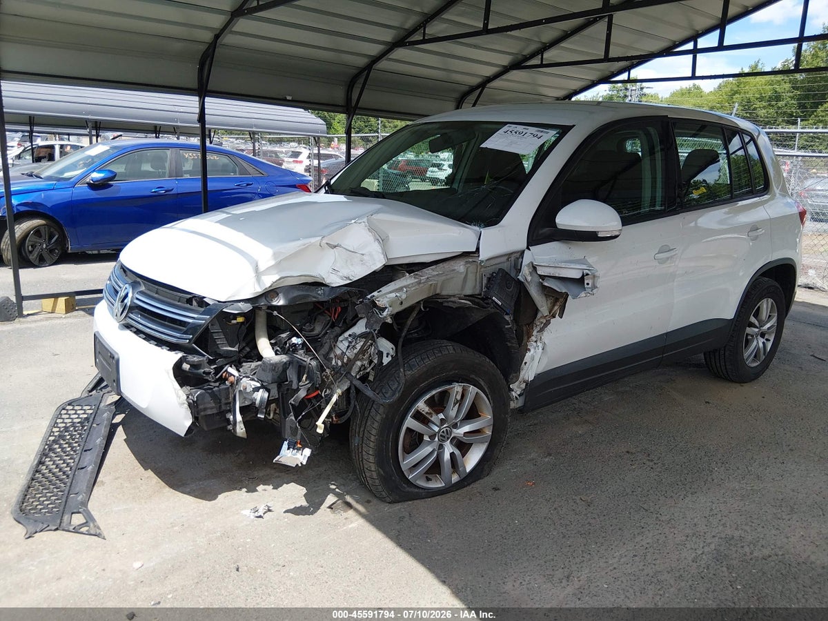 2014 VOLKSWAGEN TIGUAN S — снимка 2