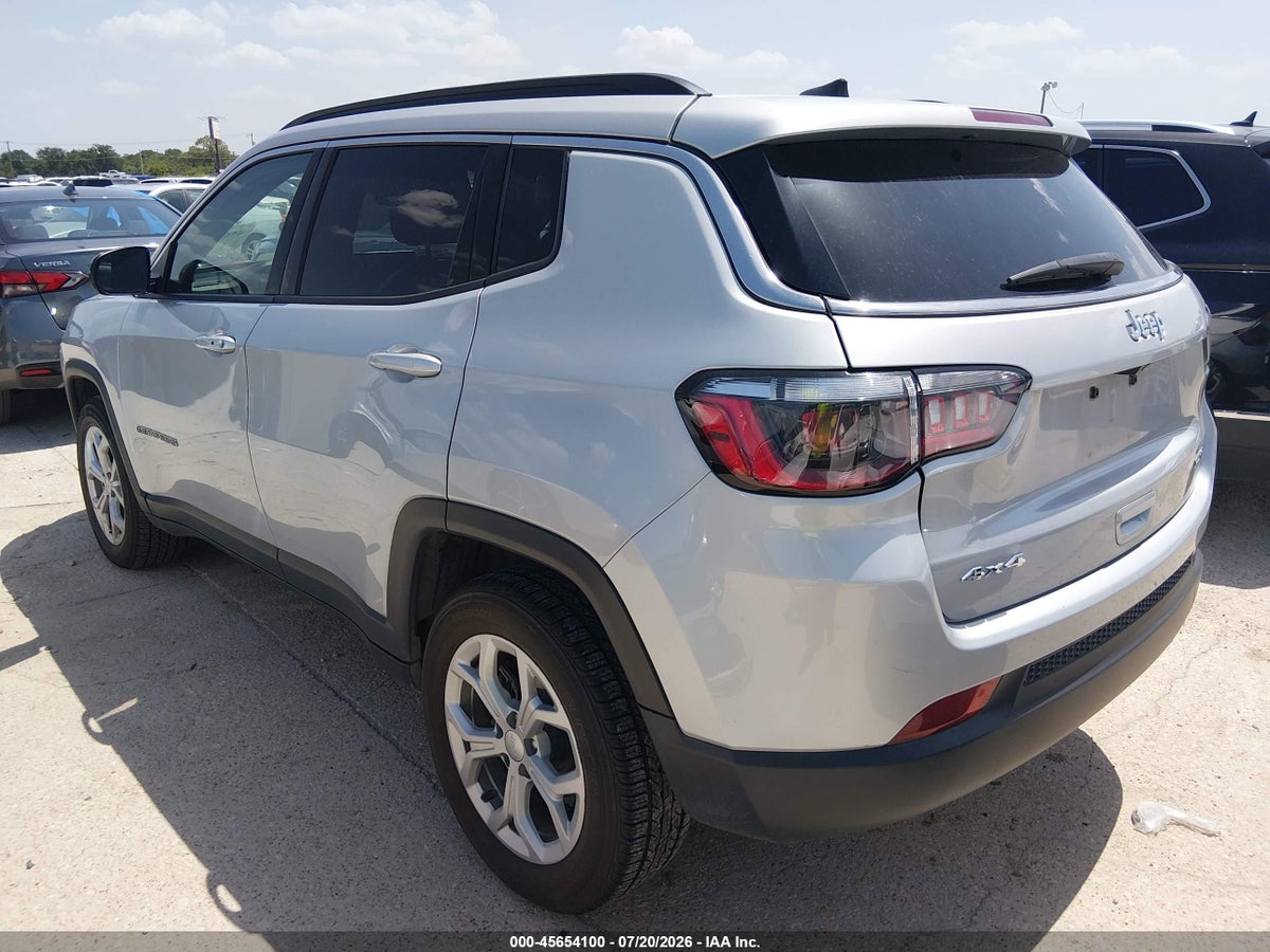 2024 JEEP COMPASS LATITUDE 4X4 — снимка 3