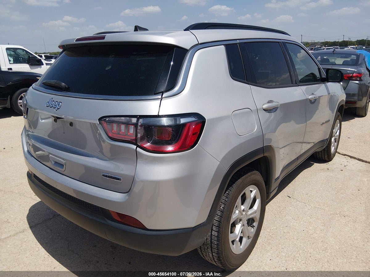 2024 JEEP COMPASS LATITUDE 4X4 — снимка 4