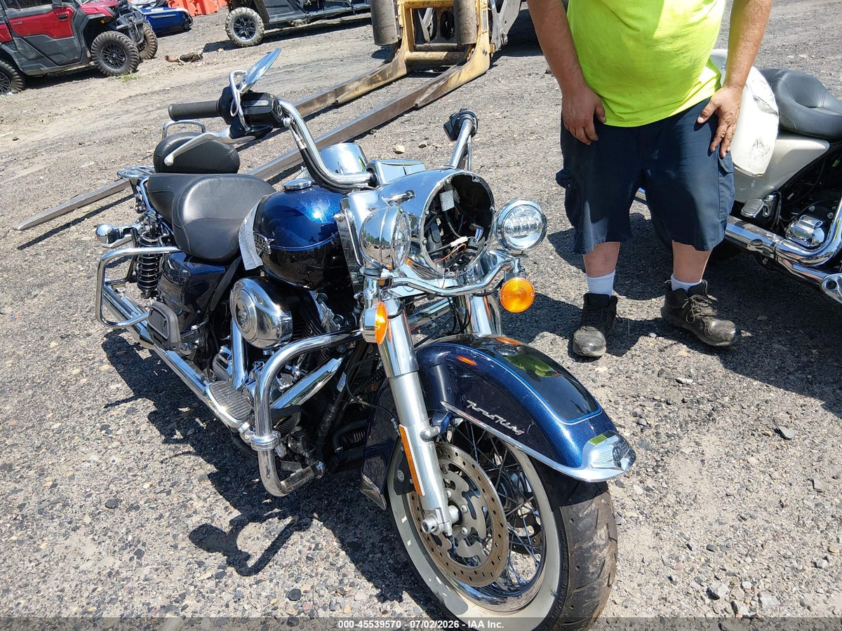 2013 HARLEY-DAVIDSON FLHRC ROAD KING CLASSIC