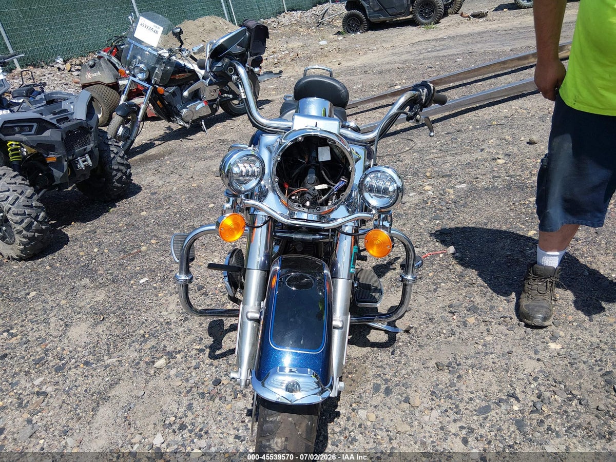 2013 HARLEY-DAVIDSON FLHRC ROAD KING CLASSIC — снимка 5