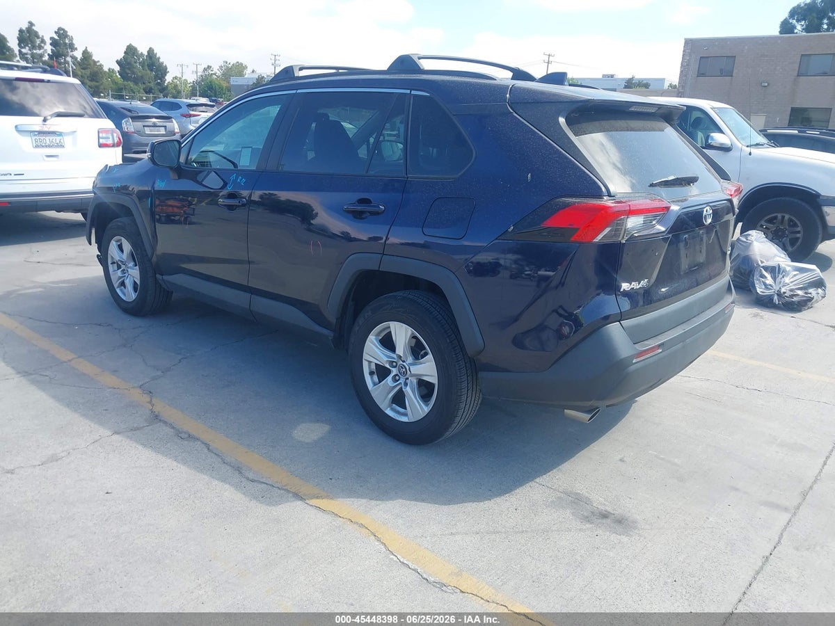2020 TOYOTA RAV4 XLE — снимка 3