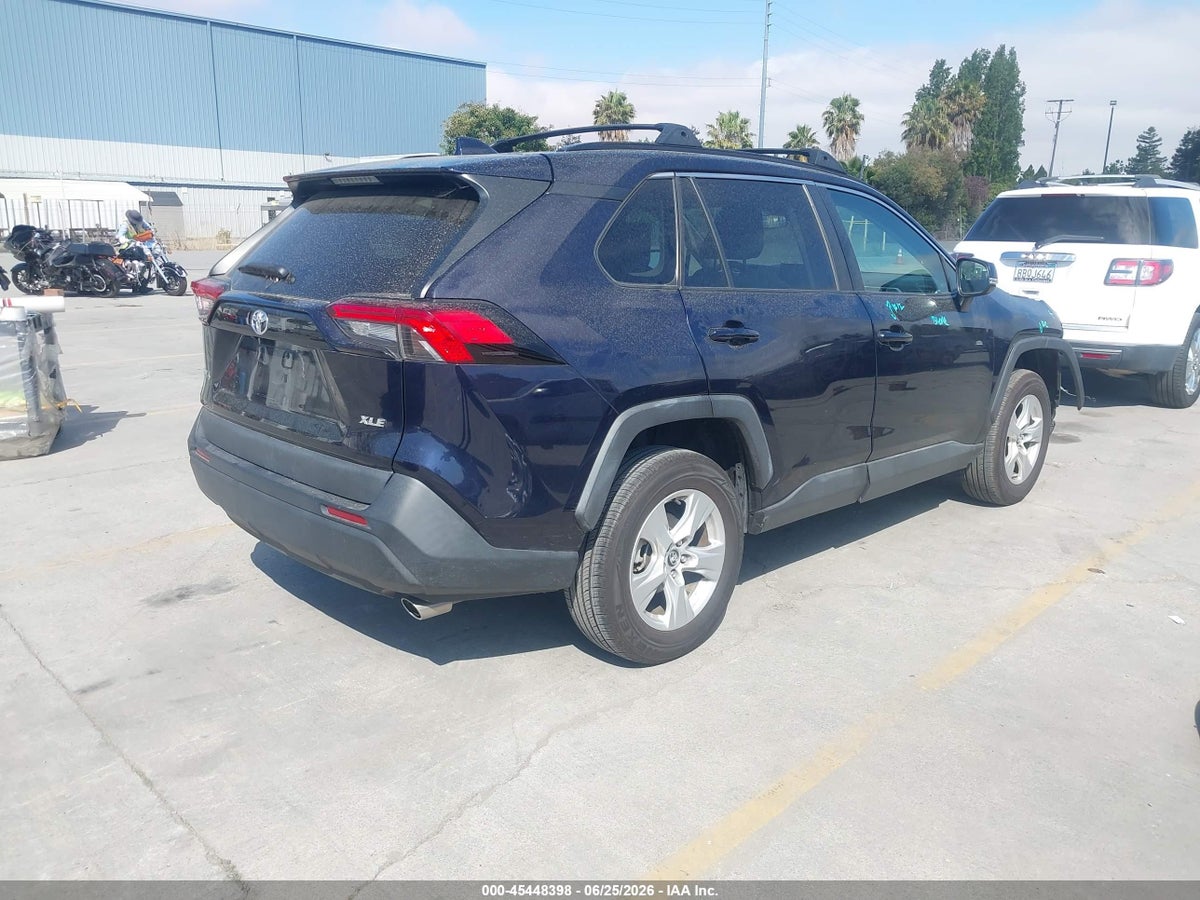 2020 TOYOTA RAV4 XLE — снимка 4