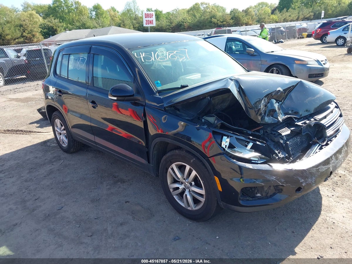 2013 VOLKSWAGEN TIGUAN S