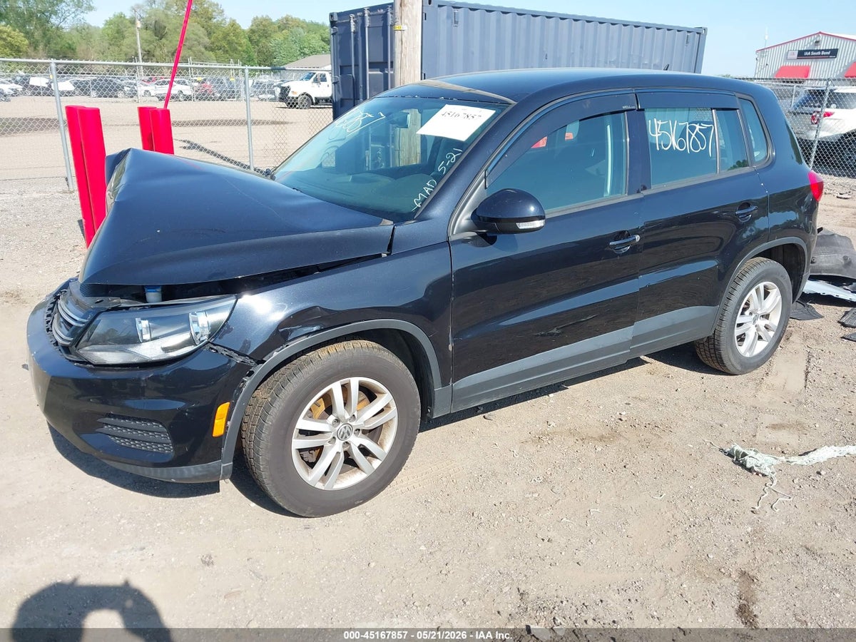2013 VOLKSWAGEN TIGUAN S — снимка 2