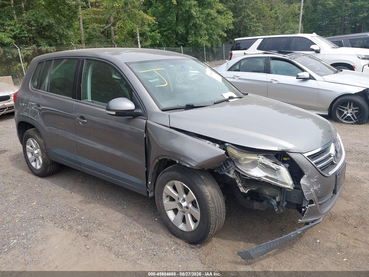 2010 VOLKSWAGEN TIGUAN S
