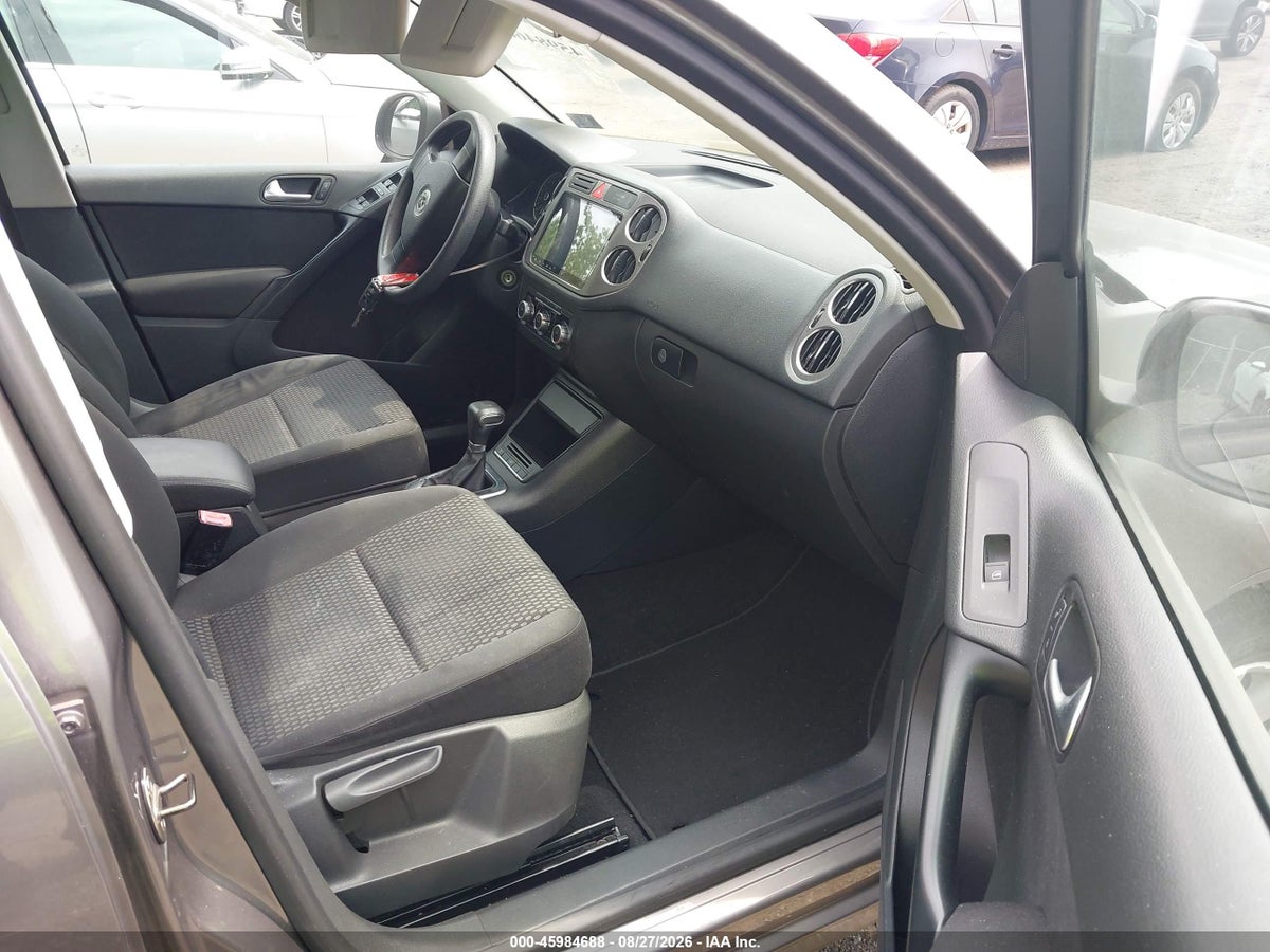 2010 VOLKSWAGEN TIGUAN S — снимка 5