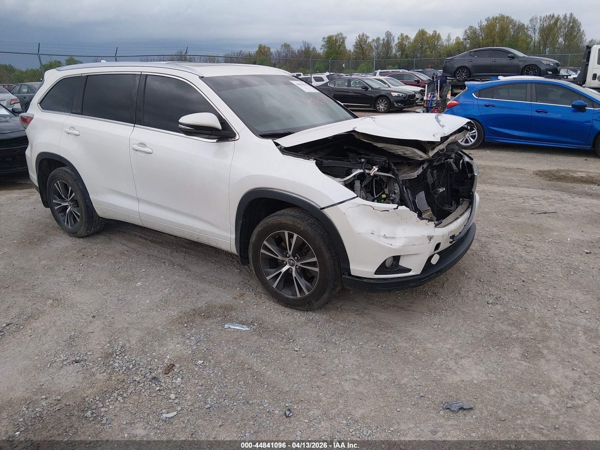 2016 TOYOTA HIGHLANDER XLE V6