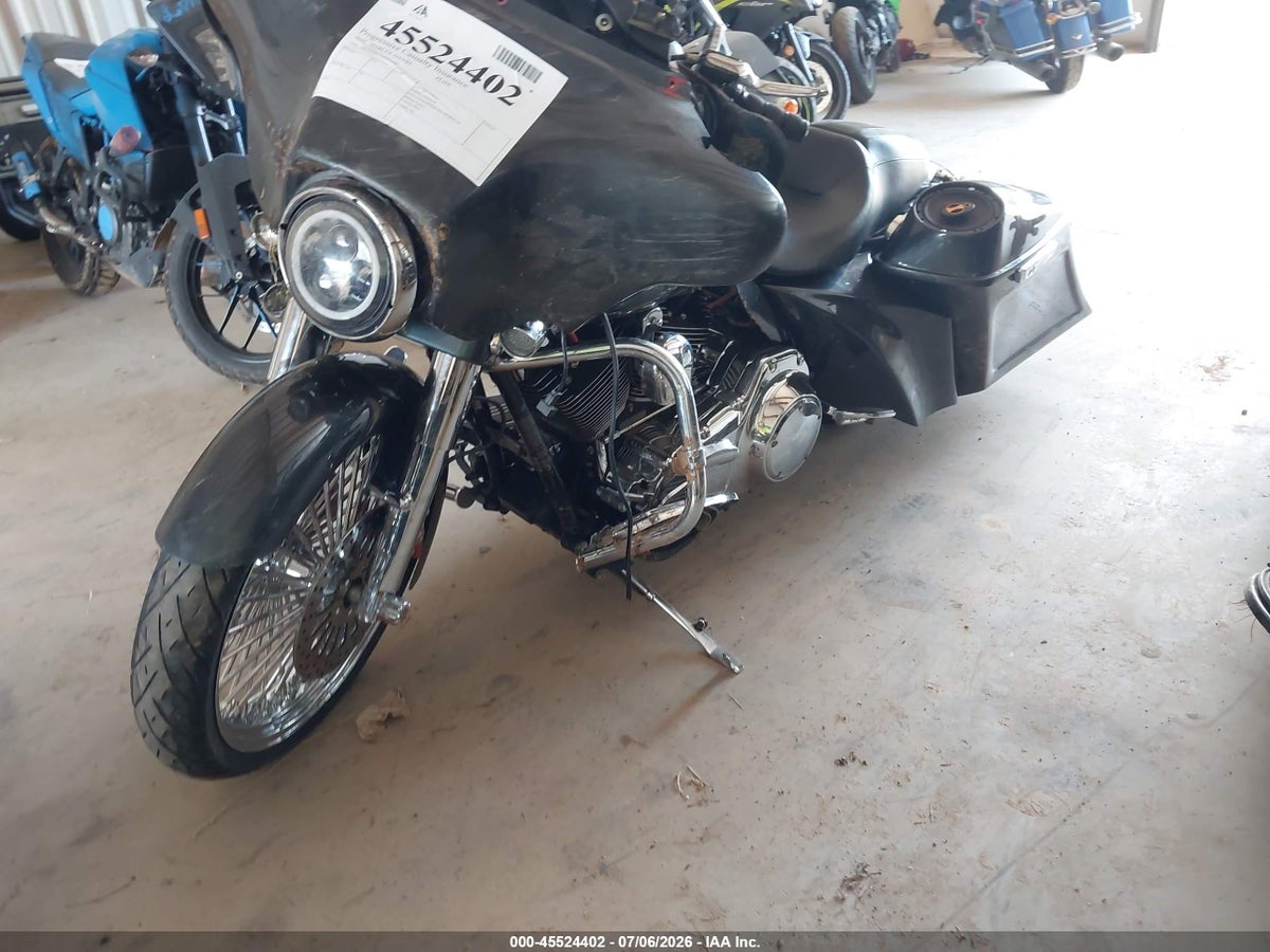 2010 HARLEY-DAVIDSON FLHX — снимка 2