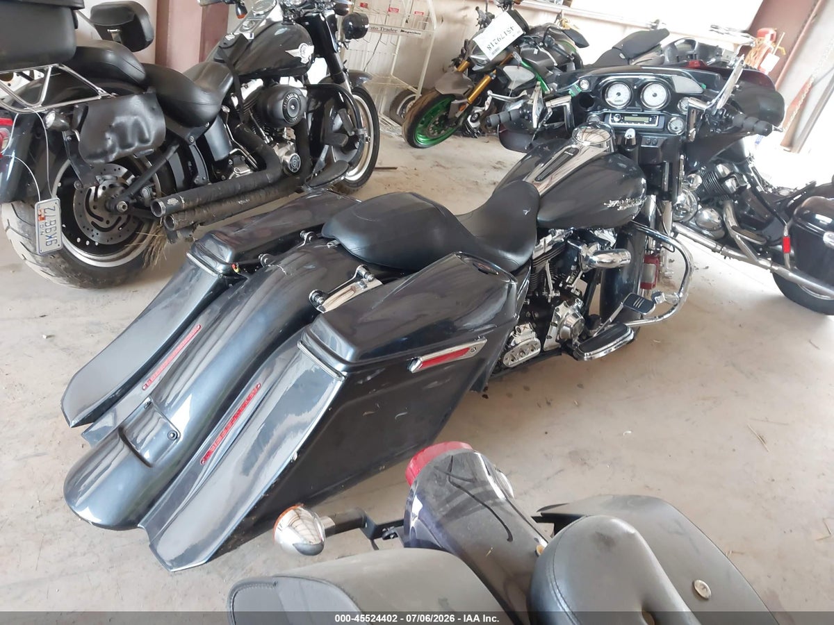 2010 HARLEY-DAVIDSON FLHX — снимка 4