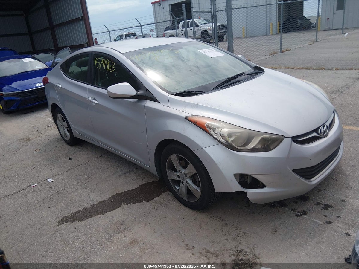 2013 HYUNDAI ELANTRA GLS