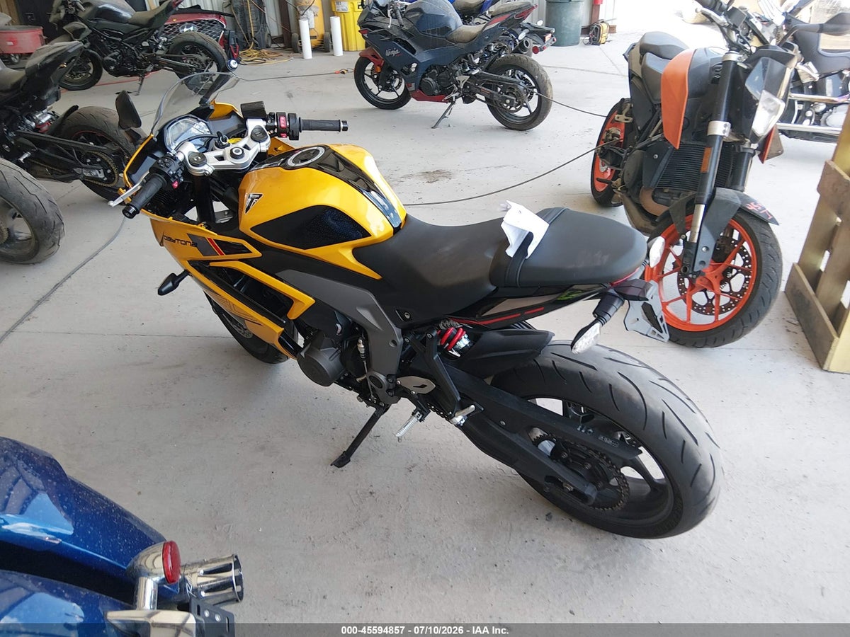 2026 TRIUMPH MOTORCYCLE DAYTONA 660 — снимка 3