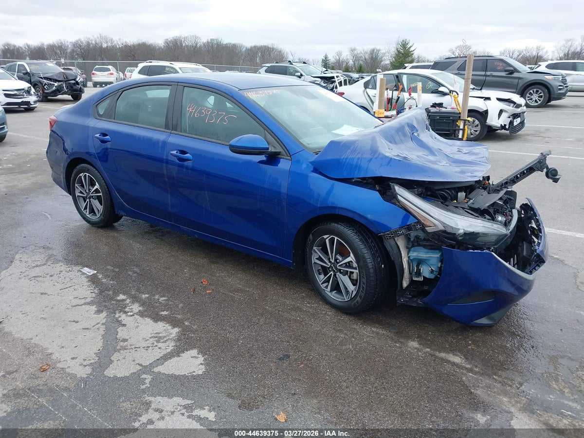 2023 KIA FORTE LXS