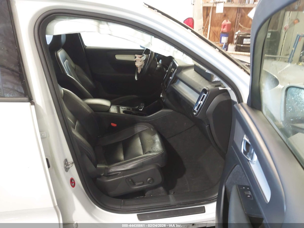 2019 VOLVO XC40 T5 MOMENTUM/T5 R-DESIGN — снимка 5
