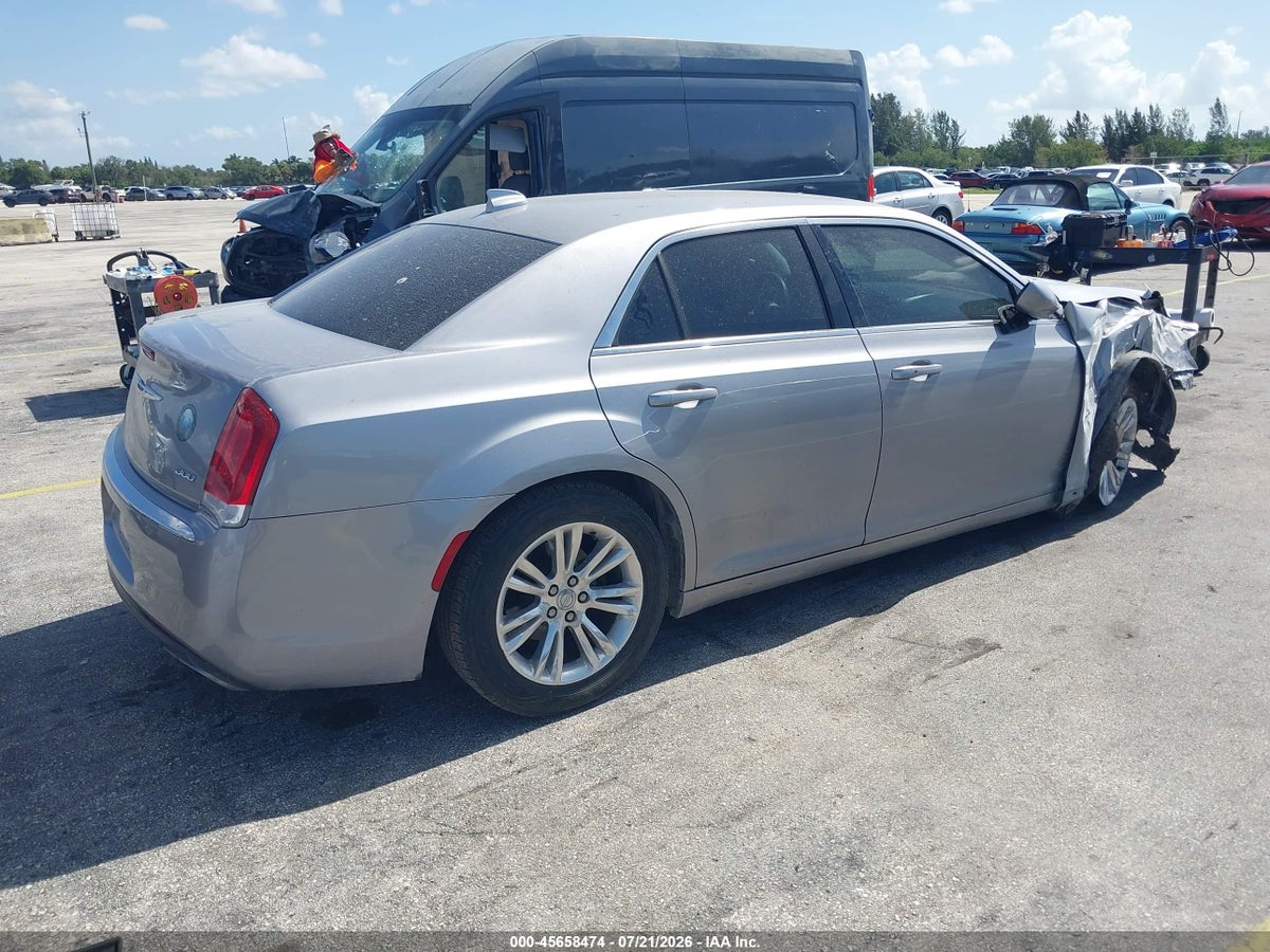 2017 CHRYSLER 300 LIMITED — снимка 4