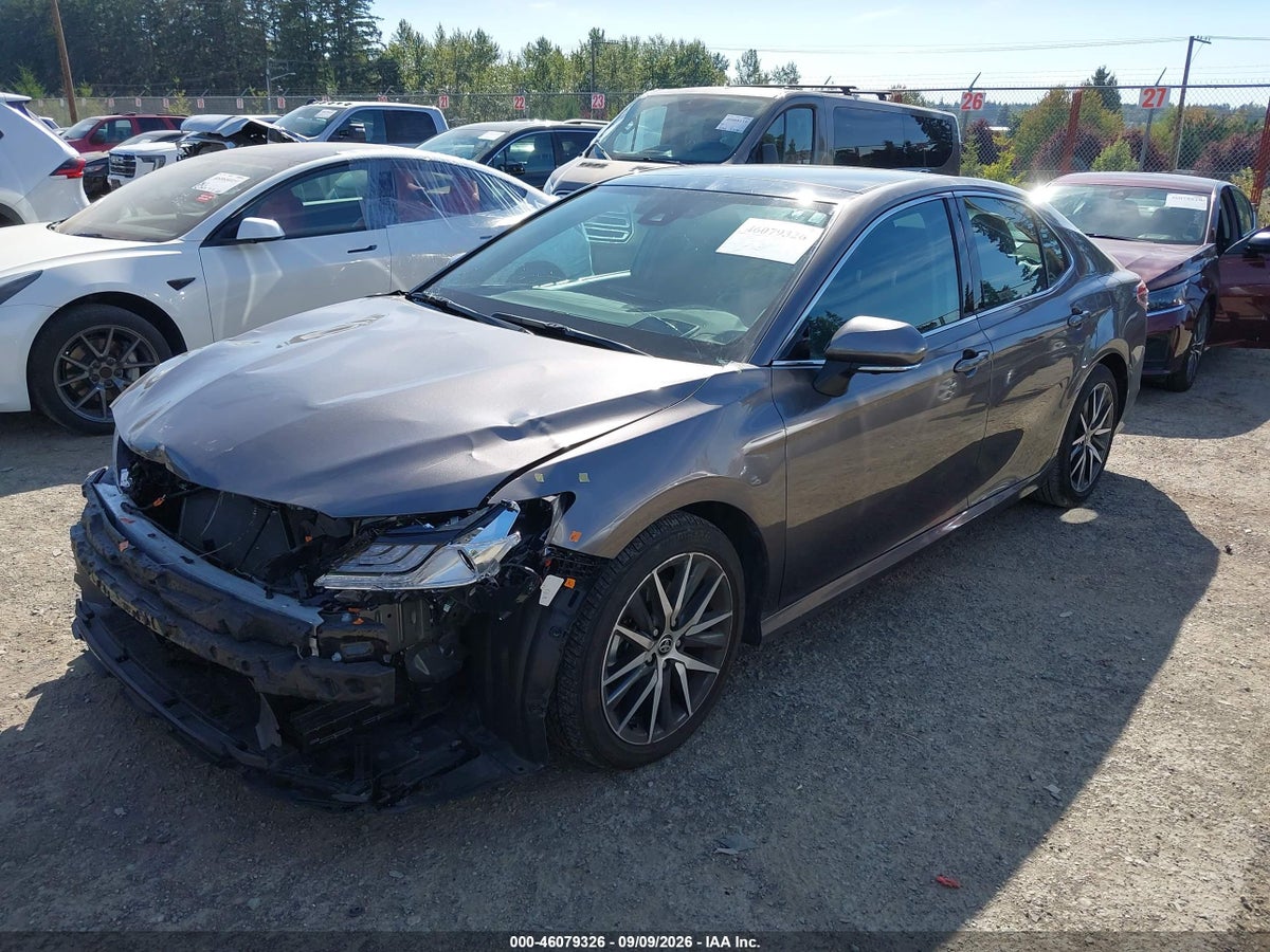 2022 TOYOTA CAMRY XLE — снимка 2